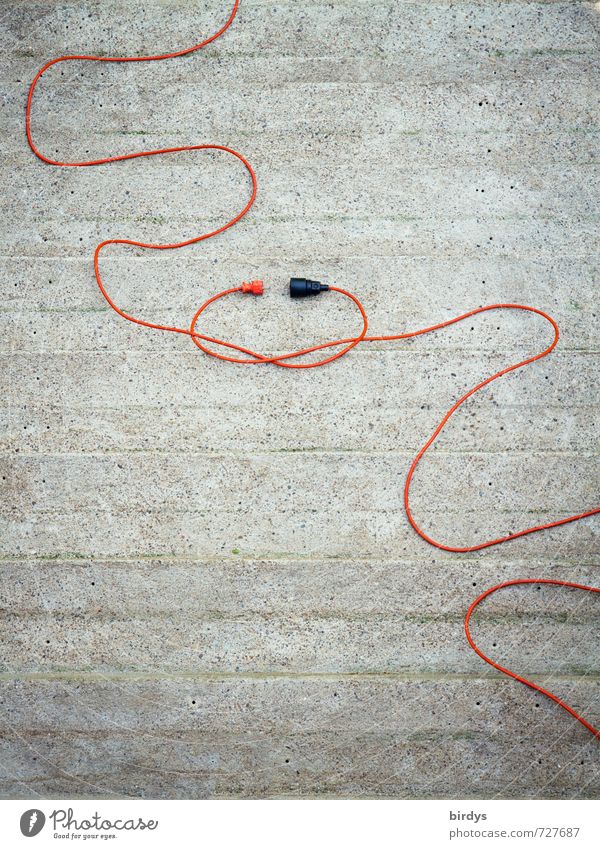 elektrisierende Verbindung Kabel Stecker Zeichen Knoten Küssen Erotik lustig positiv grau orange Frühlingsgefühle Sympathie Verliebtheit Partnerschaft Energie