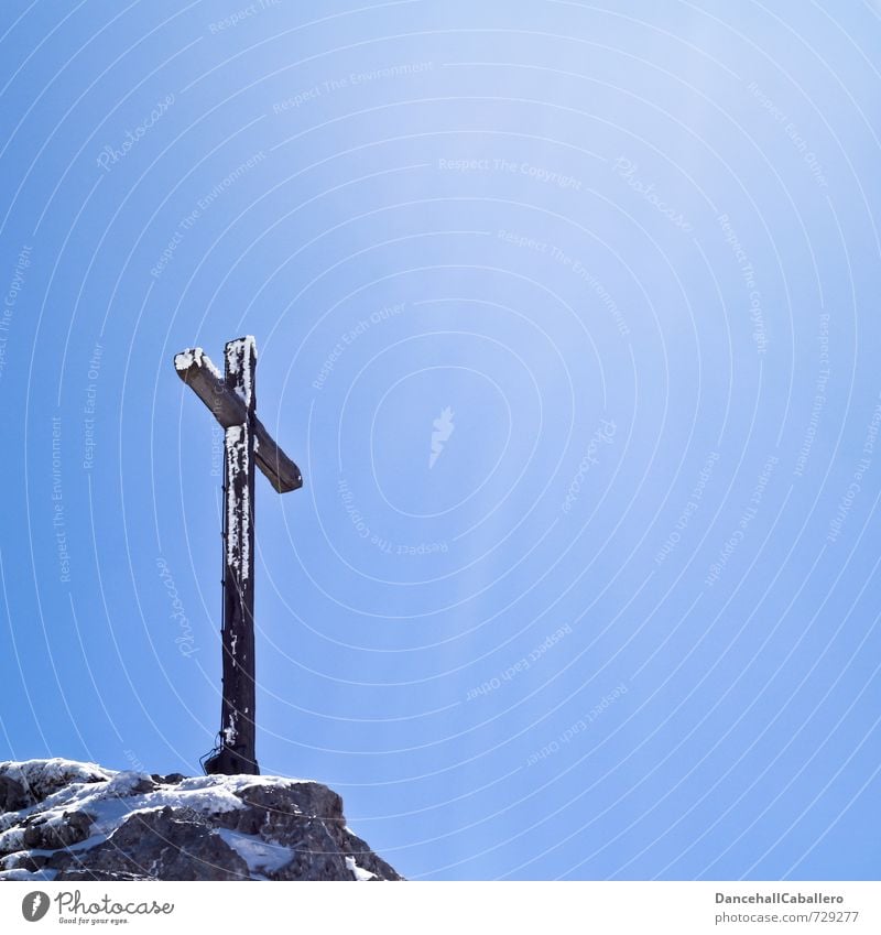 Gipfel-Crucifix elegant Ferien & Urlaub & Reisen Tourismus Ausflug Abenteuer Freiheit Winterurlaub Berge u. Gebirge wandern Klettern Himmel Wolkenloser Himmel