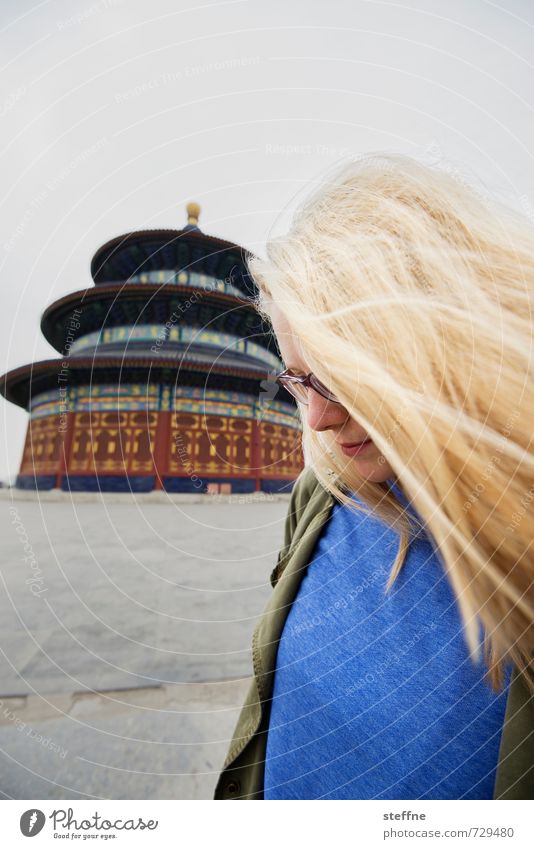 Sommerfrische Junge Frau Jugendliche 18-30 Jahre Erwachsene Peking China Sehenswürdigkeit ästhetisch Textfreiraum oben