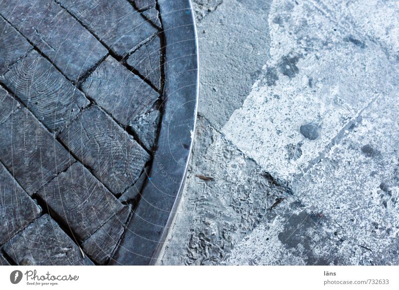 Zugang Altstadt Wege & Pfade Stein Holz blau grau Boden Bodenbelag Eisen Farbfoto Muster Strukturen & Formen Menschenleer