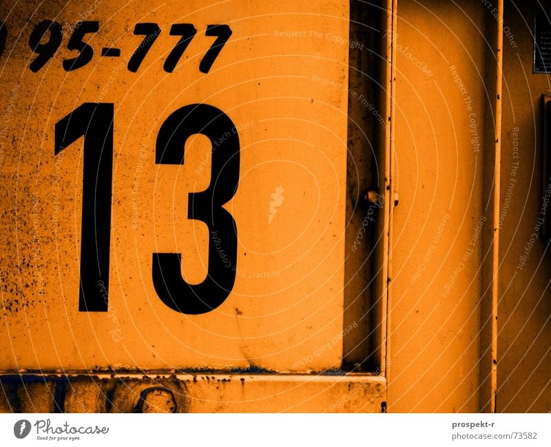 RechenGenie (95-777=13groß) Ziffern & Zahlen Müll Container fünfundneunzig orange Metall Linie Rost