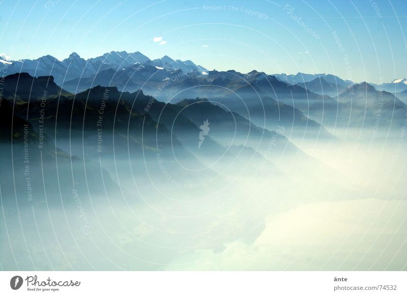 Alpenmärchen Nebel Nebelmeer See Reflexion & Spiegelung Brienzer Rothorn fantastisch Schweiz Natur bezaubernd Ferien & Urlaub & Reisen Panorama (Aussicht)
