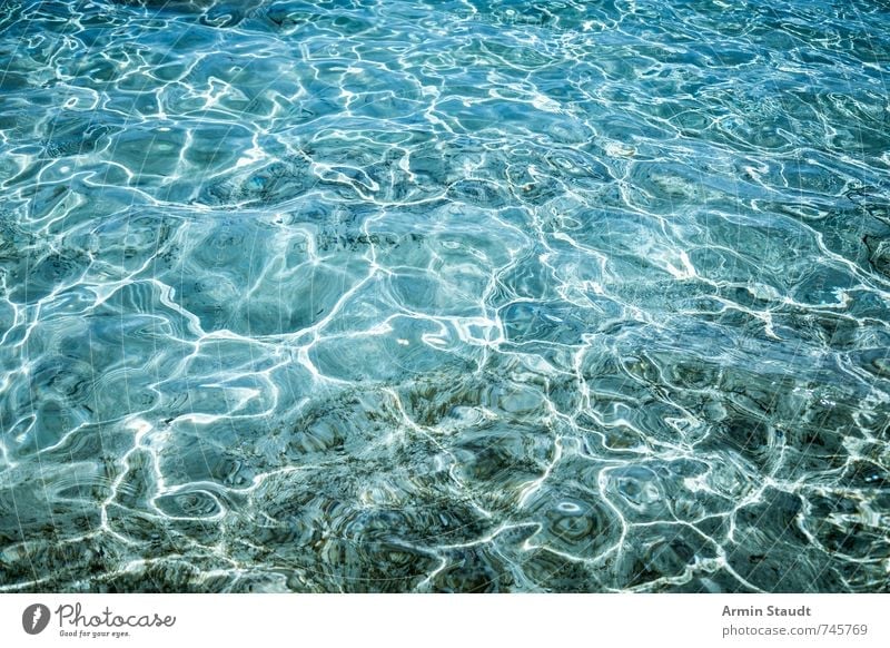 Meeresoberfläche Ferien & Urlaub & Reisen Sommer Natur Urelemente Wasser Schönes Wetter ästhetisch Flüssigkeit blau rein Hintergrundbild Strukturen & Formen