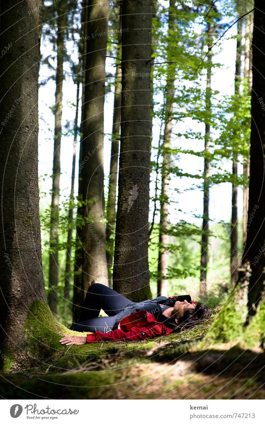 Holla, die Waldfee. Lifestyle Freizeit & Hobby Ausflug wandern Mensch feminin Erwachsene Leben Kopf Arme Hand Beine 1 45-60 Jahre Umwelt Natur Landschaft