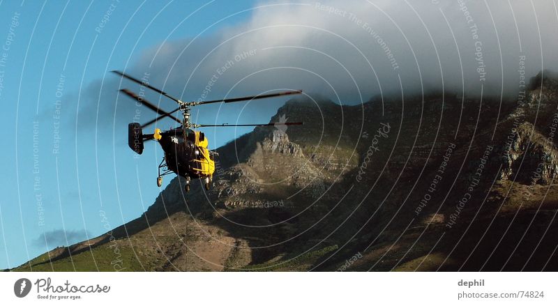 Wirklich da oben? Hubschrauber Wolken Kapstadt Western Cape Südafrika Tafelberg Berge u. Gebirge Himmel Rotor fliegen table mountain