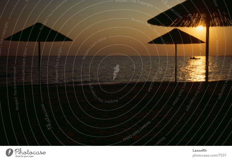 Boot in der Sonne Fischer Griechenland Meer Sonnenuntergang Wasser