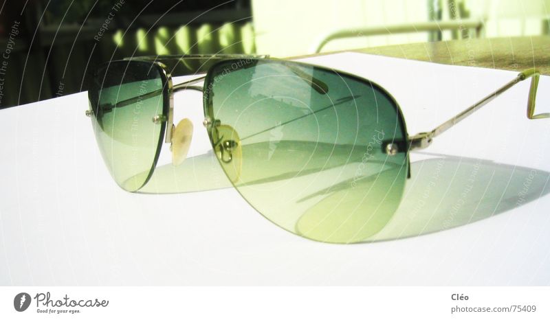 Sunny wednesday Sonnenbrille grün Reflexion & Spiegelung sunglasses Schatten Glas hell