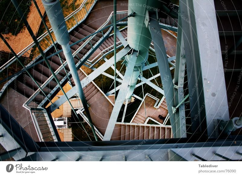 __________________________ II (Titel selbst eintragen) Eisen Konstruktion Babylon Treppe Turm Irrgarten Industriefotografie Metall Architektur