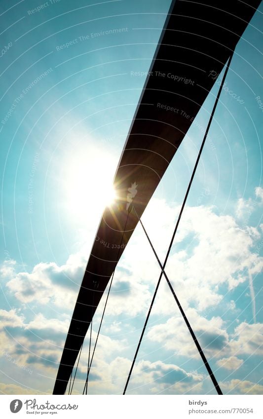 Brückenbogen Himmel Wolken Sonne Sonnenlicht Schönes Wetter Hängebrücke glänzend leuchten ästhetisch elegant Fortschritt Perspektive Linie Farbfoto