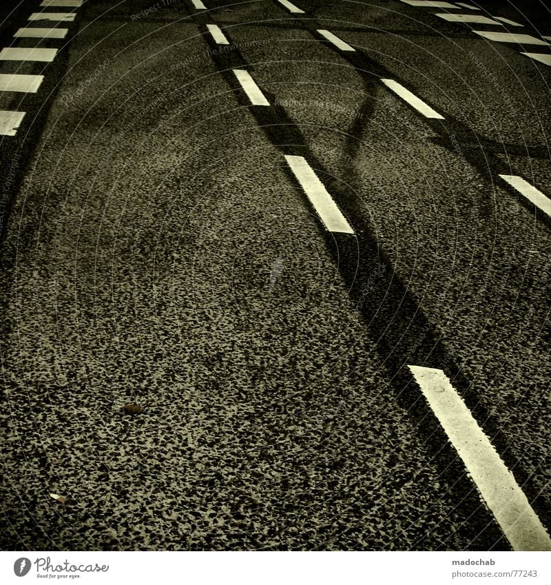 AUTOBAHN Stadt Asphalt grau unten Fußgänger Verkehr trist Muster Hintergrundbild Strukturen & Formen Quadrat graphisch weiß Autobahn Stil Straßennamenschild