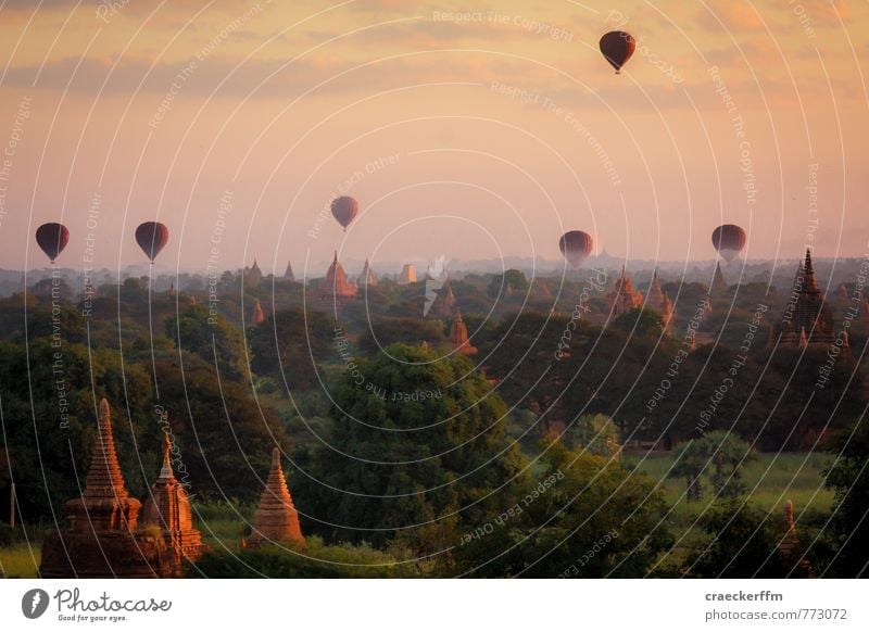 Bagan am Morgen Tourismus Ausflug Abenteuer Ferne Freiheit Sightseeing Sommer Sonne Sehenswürdigkeit Ferien & Urlaub & Reisen Ballone Stupa Farbfoto