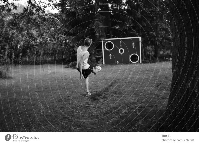 Torwand Lifestyle Spielen Sport Fitness Sport-Training Ballsport Fußball Sportstätten Mensch maskulin Junger Mann Jugendliche Körper 1 18-30 Jahre Erwachsene