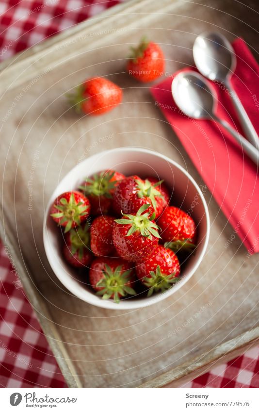 Erdbeerig #3 Lebensmittel Frucht Erdbeeren Ernährung Schalen & Schüsseln Löffel Tischwäsche frisch Gesundheit lecker braun rot silber weiß genießen kariert