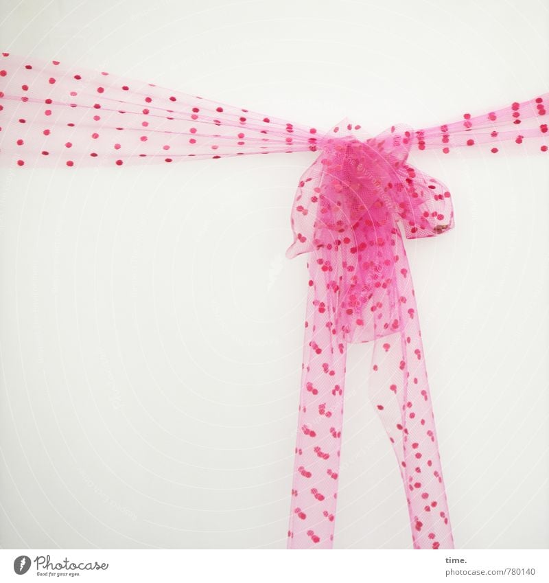 Verlockung | Hands off 'til Birthday! Dekoration & Verzierung Schleife Kitsch Krimskrams Beton Kunststoff Zeichen Streifen Knoten ästhetisch verrückt rosa