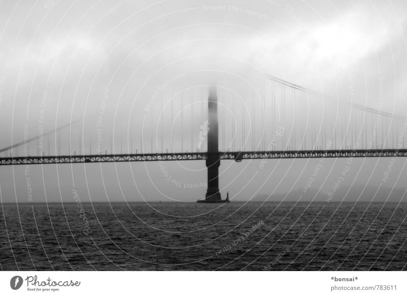 nebel... Ferien & Urlaub & Reisen Sightseeing Städtereise Wasser Himmel Wolken schlechtes Wetter Nebel Hafenstadt Brücke Bauwerk Golden Gate Bridge Bootsfahrt