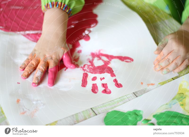 kleckserei - handabdruck Mensch androgyn Kind Kleinkind Kindheit Hand 1 1-3 Jahre Künstler Maler rot Kreativität Freude zeichnen Fingerfarbe Handabdruck