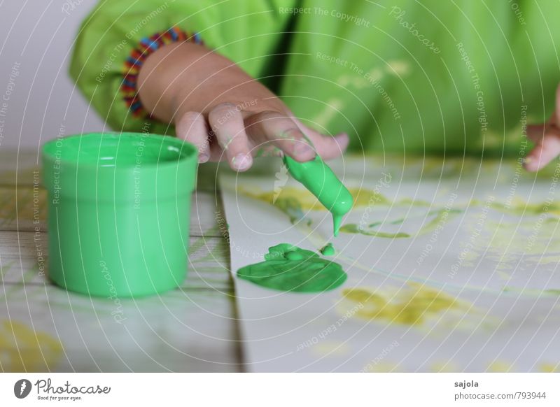 kleckserei - grüner finger Mensch androgyn Kind Kleinkind Hand Finger 1 1-3 Jahre Kunst Künstler Maler ästhetisch Freude Farbe Konzentration Kreativität malen