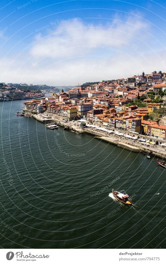Porto - Hauptstadt des Portweins Ferien & Urlaub & Reisen Tourismus Ausflug Sightseeing Städtereise Kreuzfahrt Sommer Sommerurlaub Hafenstadt Stadtzentrum