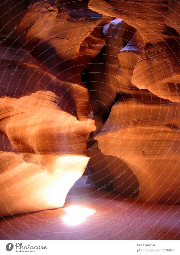 Antelope Canyon I Page Arizona Schlucht Sandstein rot Licht Stein Mineralien Erde USA slot sun beam Felsen Lichtstrahl sandstone red