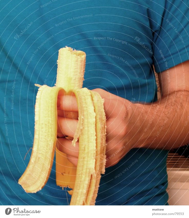 Banana Joe Banane Ernährung Hand T-Shirt Finger gelb Speise Abendessen Mahlzeit Hemd Fastfood Frucht Vegetarische Ernährung Lebensmittel Bauch Arme Essen