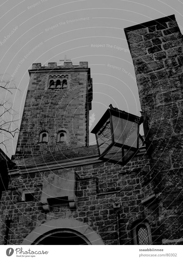 Wartburg Eisenach dunkel Martin Luther Thüringen eng Trauer Außenaufnahme Wahrzeichen Denkmal dezembergrau Einsamkeit unesco weltkulturerbe Deutschland
