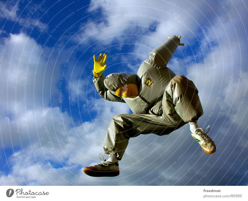 grau™ - luftnummer gelb grau-gelb Anzug Gummi Kunst dumm sinnlos ungefährlich verrückt lustig Freude springen Wolken Handschuhe Kunsthandwerk abstrakt Maske