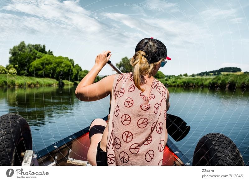 Piratin III Ferien & Urlaub & Reisen Ausflug Sommerurlaub wandern Kanutour Kanusport feminin Junge Frau Jugendliche 18-30 Jahre Erwachsene Landschaft Himmel