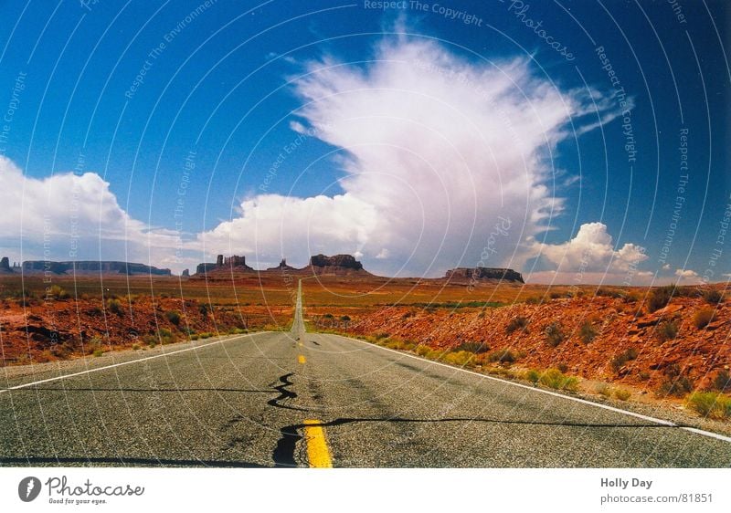 Die Wolke, die uns den Sonnenuntergang stahl Wolken Sommer Macht fantastisch Dieb träumen 2006 USA Himmel Straße Wüste blau orange Ferne groß Wege & Pfade