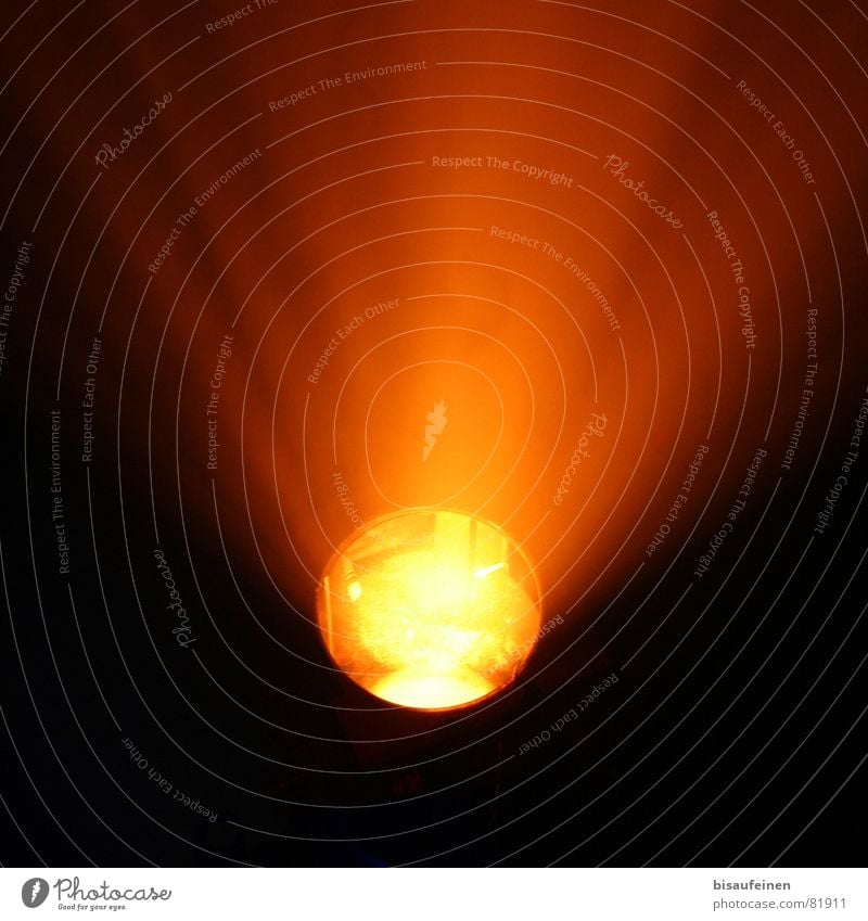 Before Impact Licht Lampe gelb Physik heiß Mitte obskur Lichtschein Beleuchtung orange einschlag Wärme Scheinwerfer Lichtstrahl