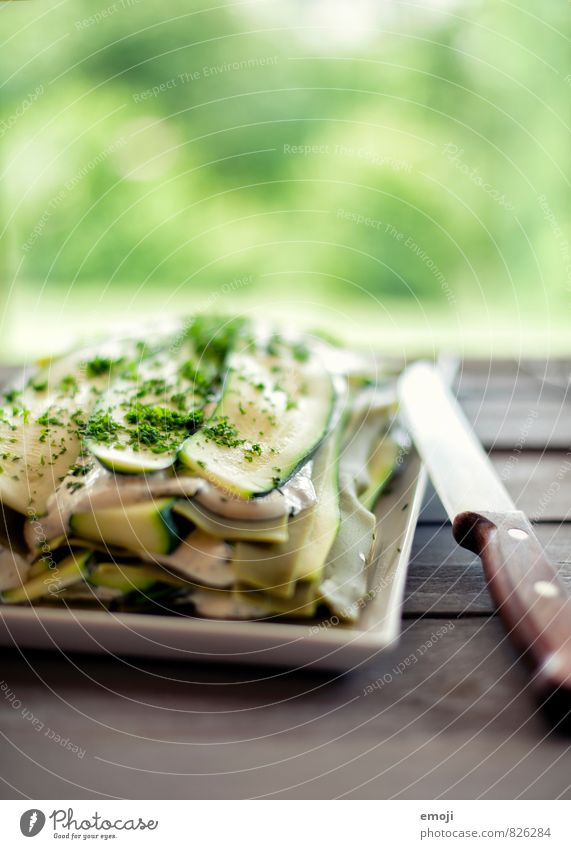 Zucchini-Lasagne Gemüse Teigwaren Backwaren Ernährung Mittagessen Bioprodukte Vegetarische Ernährung Messer frisch Gesundheit lecker grün Kräuter & Gewürze