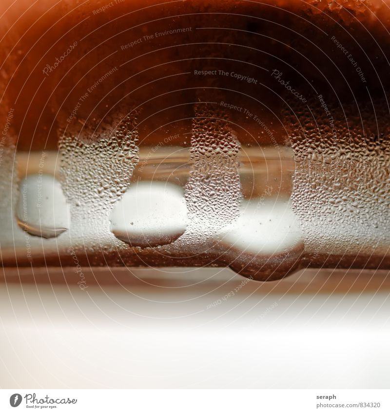 Erfrischung Wassertropfen Tropfen Reflexion & Spiegelung Flüssigkeit liquide Trinkwasser glänzend nass kalt Glas Strukturen & Formen Konsistenz Oberfläche