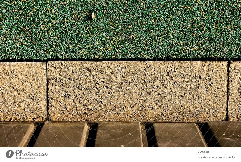 stein auf stein Stein Teer abstrakt Muster rau grün Bronze gelb Kieselsteine Holzbrett Architektur Kanu Bodenbelag Strukturen & Formen Farbe gold liegen Linie