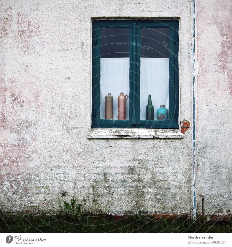 Dänemark Flasche Lifestyle Häusliches Leben Renovieren Dorf Kleinstadt Haus Architektur Mauer Wand Fenster Dekoration & Verzierung Kitsch Krimskrams Sammlung