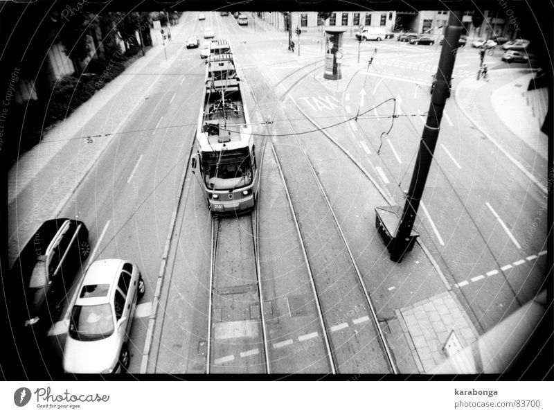 almost new york Straßenbahn Stadt New York City Ferien & Urlaub & Reisen Schnellstraße Straßenverkehr Verkehrswege Schwarzweißfoto trambahn