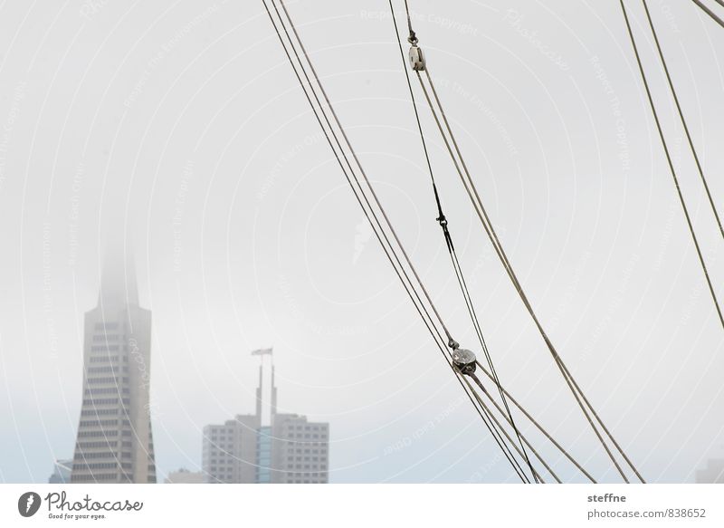 San Francisco | Seefahrerblick USA Nebel trüb Erdbeben Hochhaus Segelschiff Textfreiraum oben Hintergrund neutral