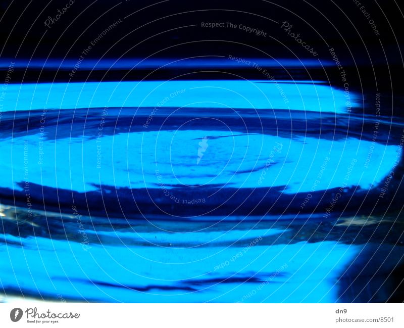 blue liquid Oberfläche Reflexion & Spiegelung Fototechnik blau Flüssigkeit