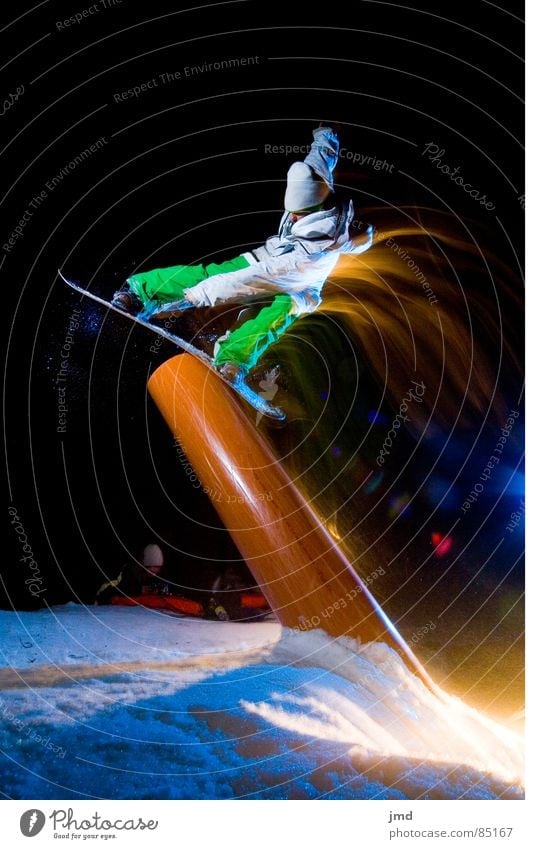 Nightshooting Tailpress Snowboard Nacht Langzeitbelichtung Belichtung Hoch-Ybrig Trick blau Licht dunkel schwarz Winter Extremsport jibben knobel minishred mike
