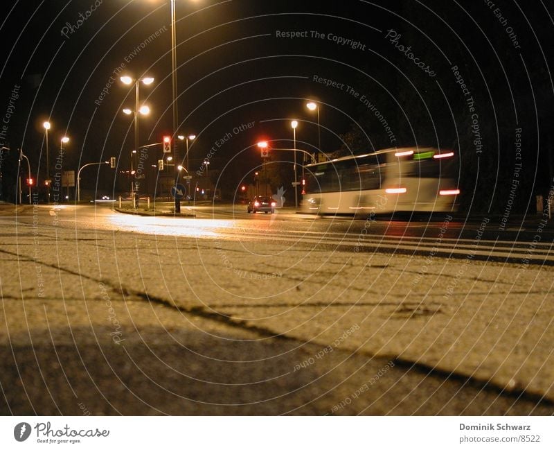 Nachtflug Ampel Unschärfe dunkel Verkehr Lüdenscheid Straße Bus Beleuchtung Mischung