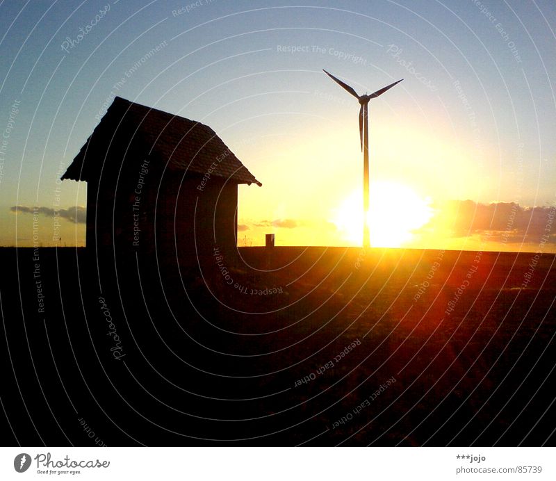 ^. Y Sonnenuntergang Sonnenaufgang Hügel Windkraftanlage Warmes Licht Abend Gegenlicht Triebwerke Romantik schwarz kreisen Hochspannungsleitung Morgen Kraft