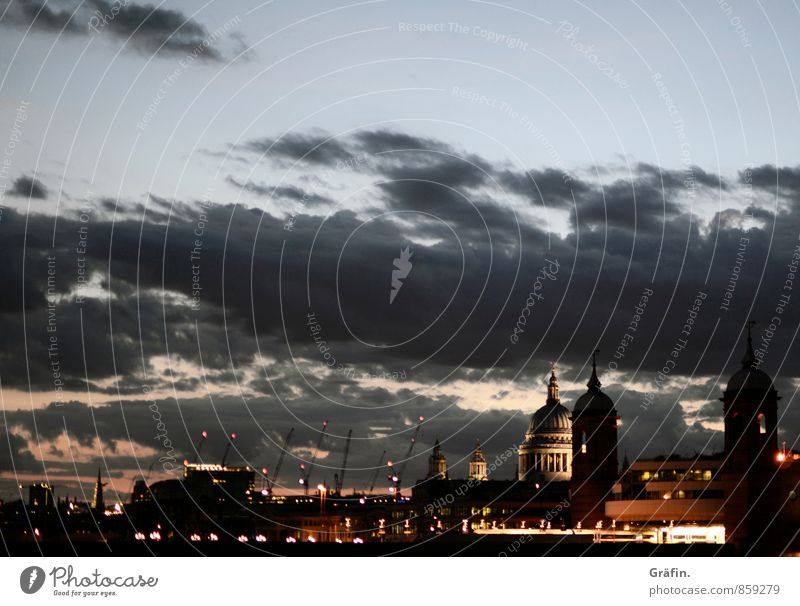 Night over London Hauptstadt Stadtzentrum Skyline Haus Kirche Bauwerk Gebäude Sehenswürdigkeit Wahrzeichen St. Pauls Cathedrale entdecken