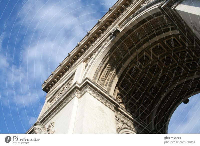 Arc de Triomphe Arche Europa Paris verziert Wahrzeichen Denkmal day large kreisverlehr hoch hinausragen daytime triomphe classical architecture
