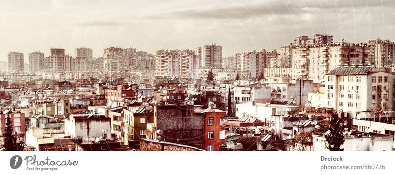 diesig Adana Türkei Asien Stadt Stadtzentrum bevölkert überbevölkert Haus Hochhaus Turm Bauwerk Gebäude Mauer Wand Fassade Balkon Kamin Dach Dachrinne
