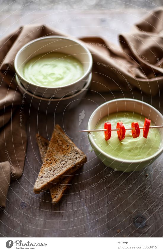 kalte Avocadosuppe Gemüse Brot Suppe Eintopf Ernährung Bioprodukte Vegetarische Ernährung Diät Schalen & Schüsseln frisch Gesundheit lecker grün Farbfoto