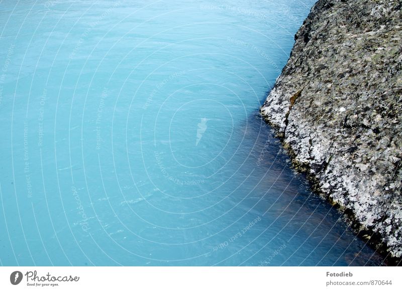 Zusammenprall der Elemente Natur Landschaft Urelemente Wasser Felsen Menschenleer Stein Zeichen Pfeil ästhetisch fest maritim natürlich blau grau türkis