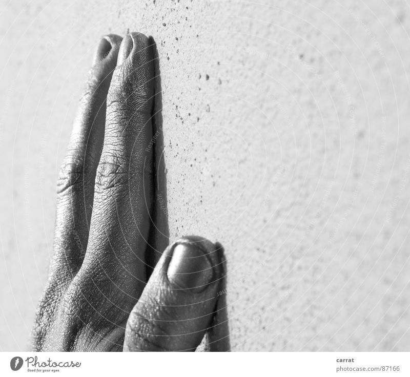 Silversurfer Dose sprühen Hand grau schwarz Finger Körperpflege Futurismus fantastisch Zukunft Graffiti Farbdose Intuition Aluminium spritzen handhaben