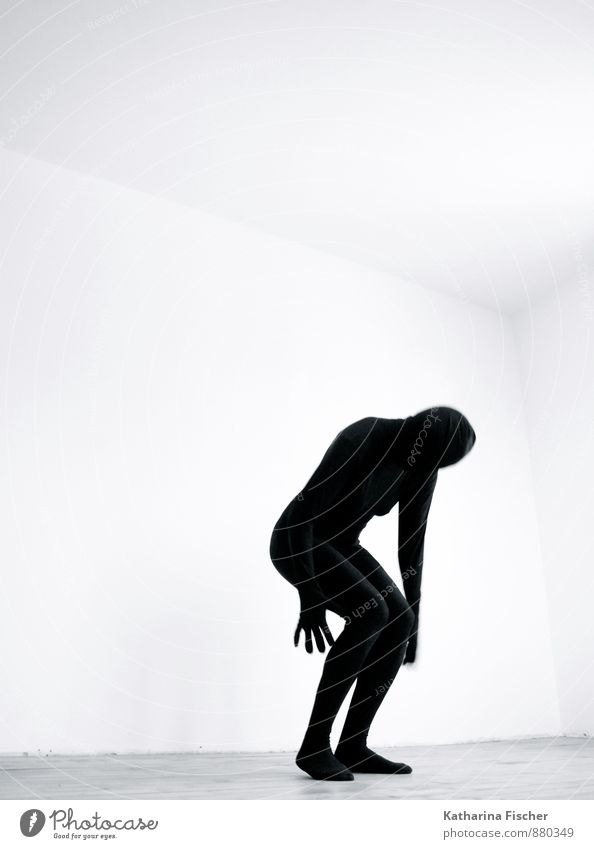 #880349 1 Mensch 18-30 Jahre Jugendliche Erwachsene 30-45 Jahre 45-60 Jahre Kunst Skulptur springen außergewöhnlich dünn grau schwarz weiß Enttäuschung
