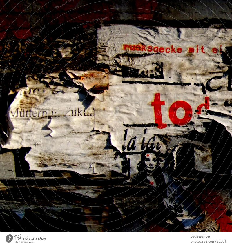 ruchsaecke mit ei Poster werben rot Kunst Kunsthandwerk Kommunizieren Werbung ripped eingerissen distressed bekümmert peeling off abblätternd tpography