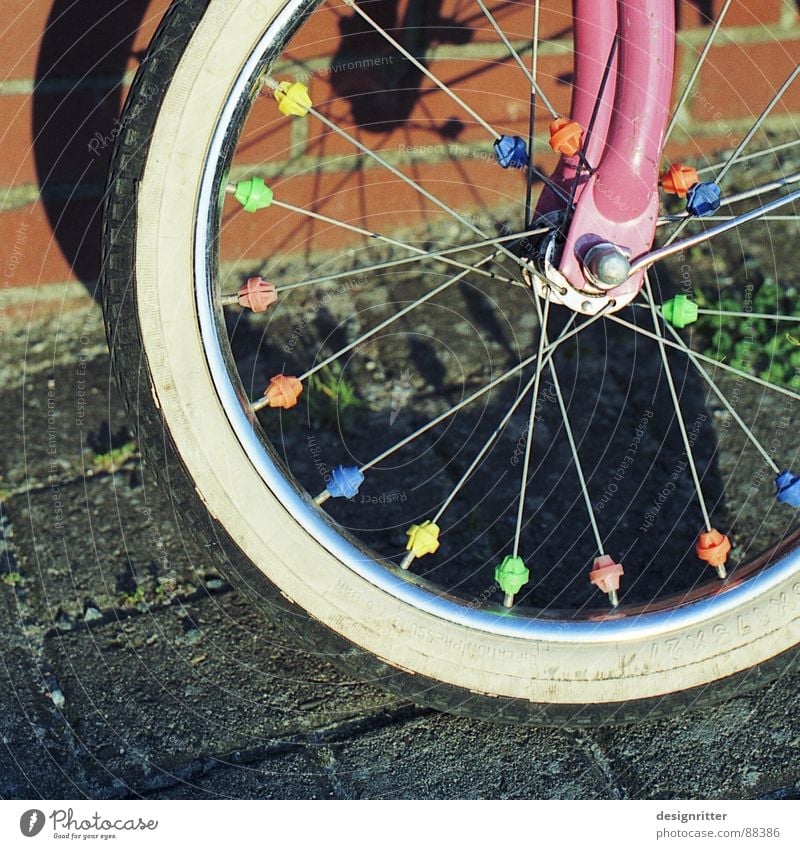 ohne Stützräder Fahrrad Kinderfahrrad Rad Gabel mehrfarbig Spielen Mädchenfahrrad Achse Speichen bicycle children wheel tyre color colour colors colours