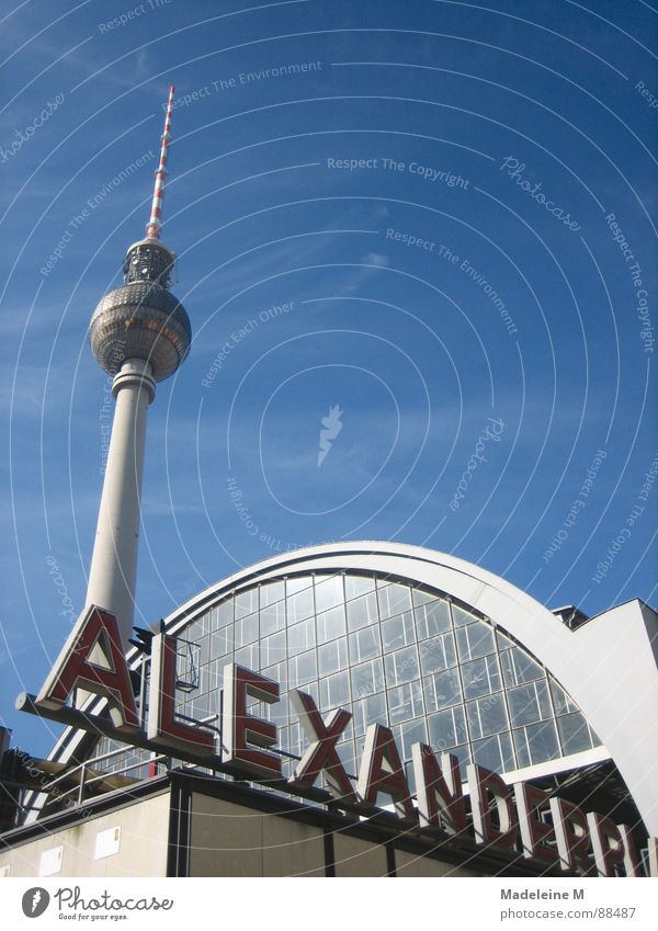 Himmelsnadel Alexanderplatz Architektur Schönes Wetter Berlin Ferne hoch tief Bahnhof