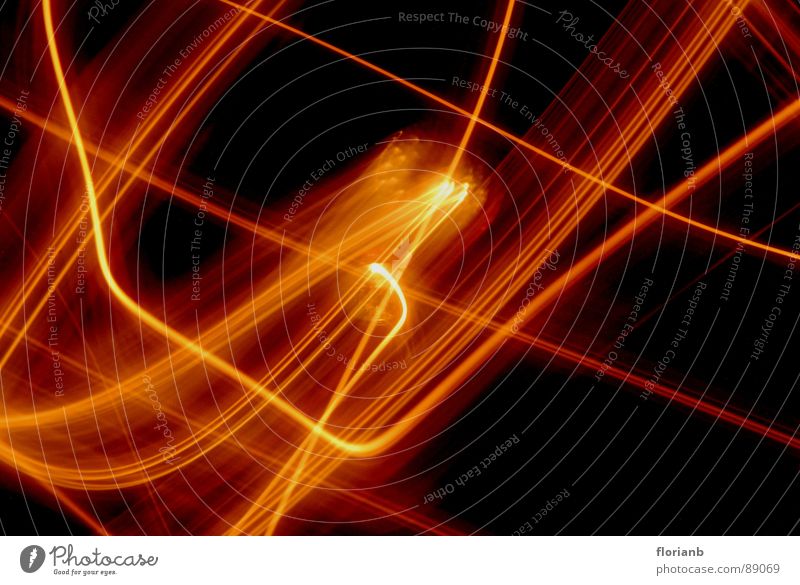 Total bewegt! Licht schwarz Langzeitbelichtung Geschwindigkeit Innenaufnahme Strahlung orange hell flink Lichtstrahl Bewegung